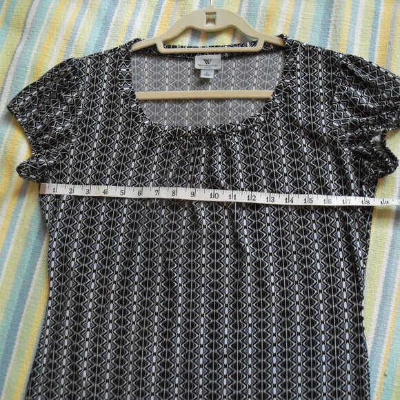 Worthington geometric-print dressy blouse size Large  Great condition! - Picture 5 of 8